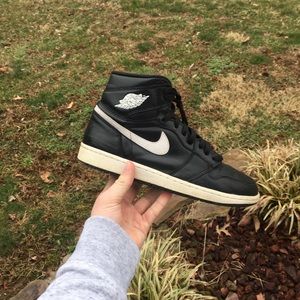 Jordan 1 “Yin Yang” Size 8.5
